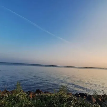 Tranquil Retreat-by Traum *