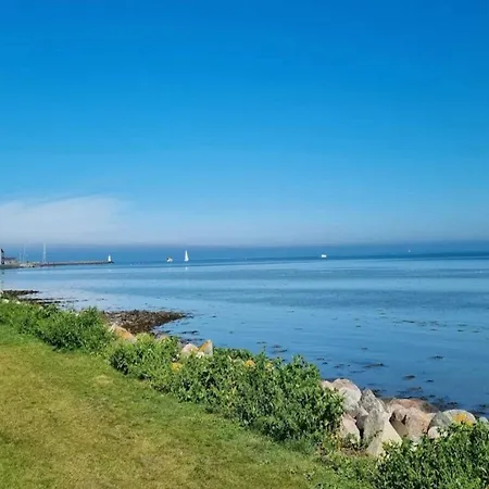 Tranquil Retreat-by Traum * Bogense