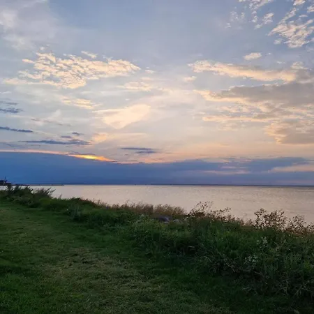 Tranquil Retreat-by Traum Holiday home *