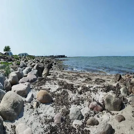 Tranquil Retreat-by Traum