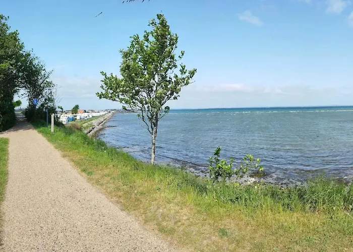 Tranquil Retreat-by Traum * Bogense