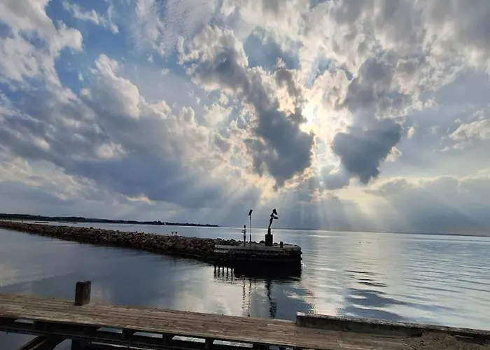 Tranquil Retreat-by Traum *